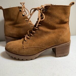 ANNE KLEIN Akabott Water-Resistant Suede Ankle Boots US Size 8